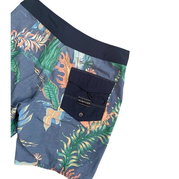 QUIKSILVER Mens Size 28 Nautical Print High Line Board Bathing Swim Shorts - Picture 3 of 7